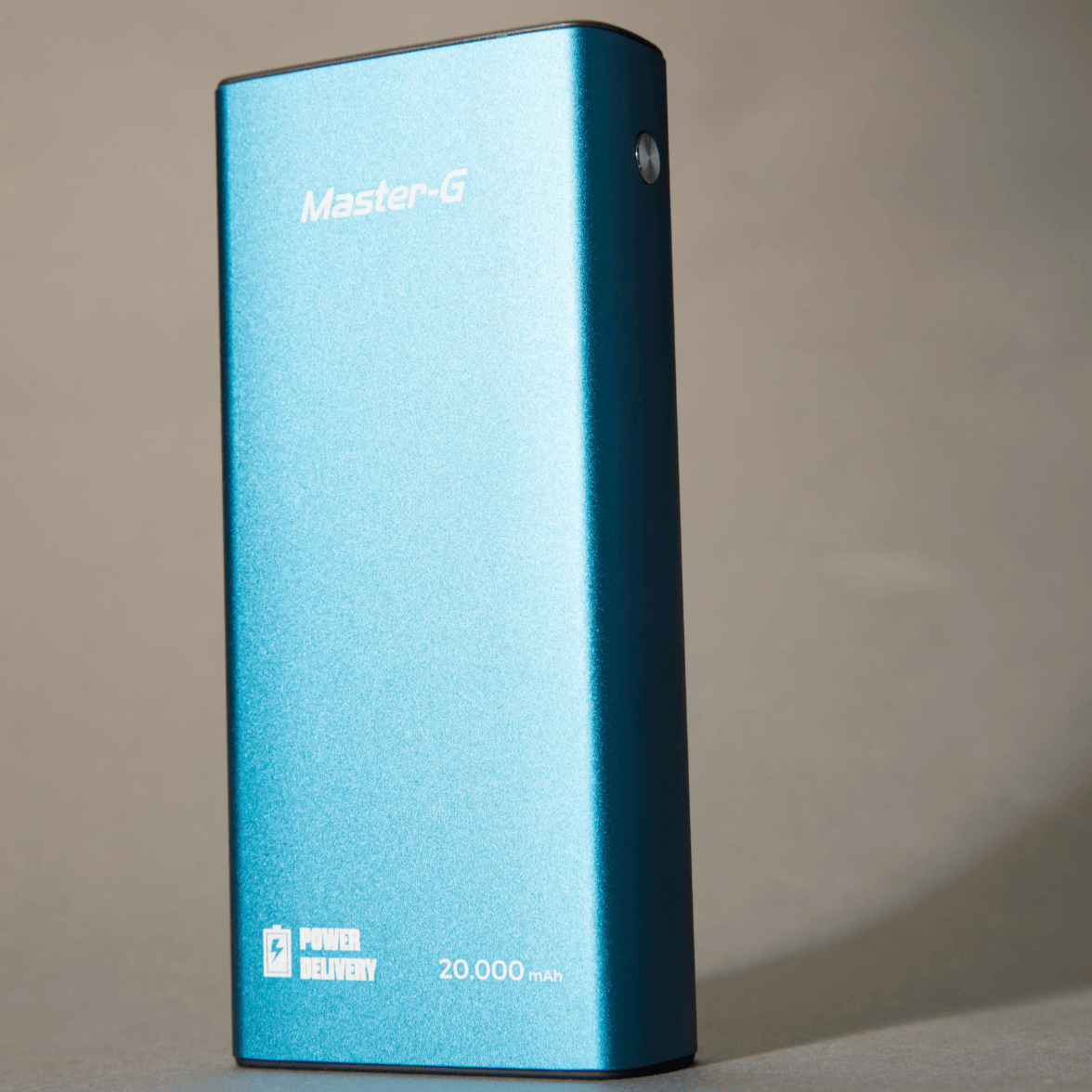 Batería Externa Master - G Batería PowerBank 20.000 mAh Reacondicionado - Reuse Chile