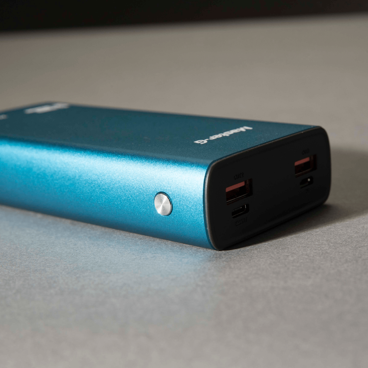 Batería Externa Master - G Batería PowerBank 20.000 mAh Reacondicionado - Reuse Chile