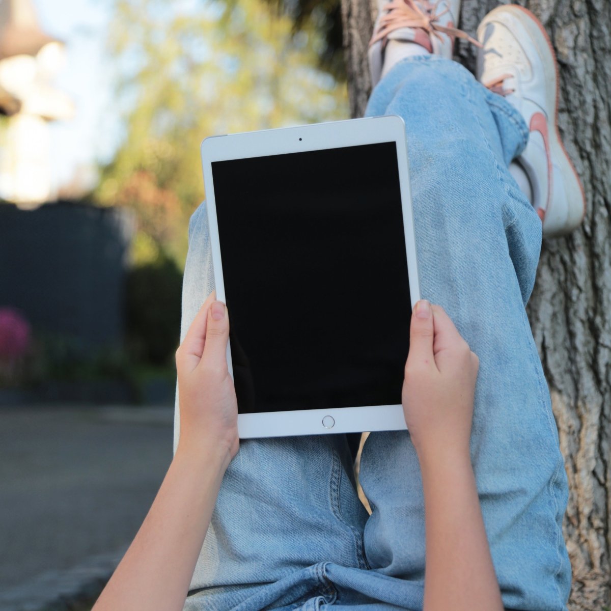 iPad本体 Apple iPad 8 128GB iPad 第8世代 32GB スペースグレイ MYMH2J／A 国内版SIMフリー [32GB